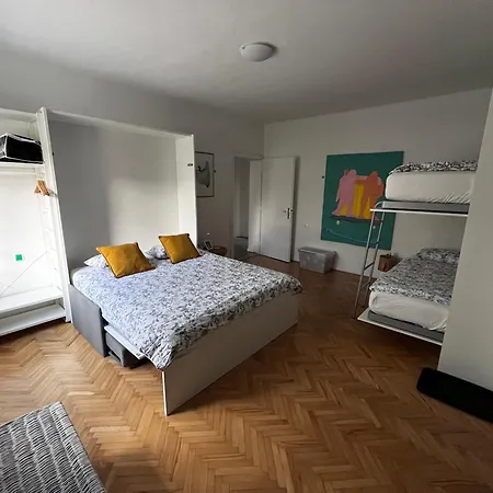 The Door - Center, Terrace & Free Parking Apartman Postojna